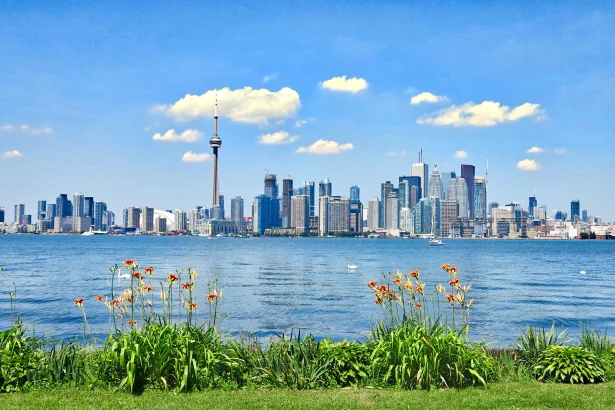 best city to travel in canada